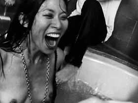 Джина Брэмхилл голая, Джей Чои голая, Анна Бондарева голая – Лотофаги (2013) #3