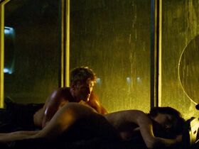 Джина Беллман секси – Под прицелом (1996) #2