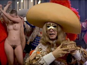 Джемма Джонс голая, Джорджина Хейл голая – Дьяволы (1971) #2