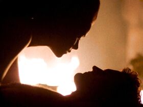 Эмбет Дэвидц секси – Зловещие мертвецы 3: Армия тьмы (1992) #2