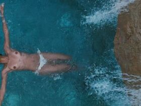 Эмаяци Коринеальди голая – Десница Божья s01e05 (2014)