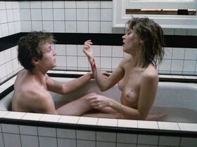 Элизабет Хёрли голая, Бриджит Фонда голая, Валери Эллейн голая, Марион Петерсон голая, Беверли Д’Анджело голая – Ария (1987) #2