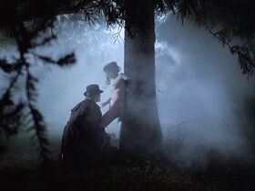 Джозефин Чаплин голая, Эстер Стадер голая, Лина Ромай голая – Джек-потрошитель (1976) #3