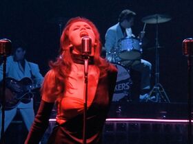 Дайан Лэйн секси – Улицы в огне (1984) #2