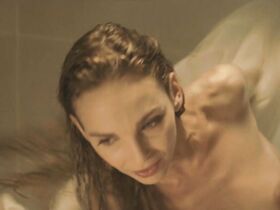 Клер Кейм голая – Новая Белоснежка (2011)