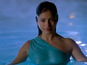 Шарлотта Айянна секси, Джуди Грир секси, Роуз МакГоун секси, Ребекка Гэйхарт секси, Джули Бенц секси – Королевы убийства (1999)