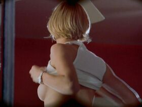 Кэмерон Диас секси – Все без ума от Мэри (1998)