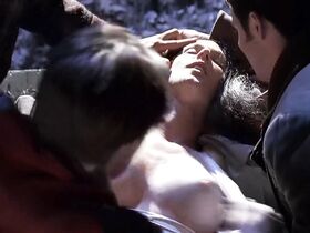 Бриттани Мерфи секси, Клементайн Форд голая – Убийства в Черри-Фолс (2000) #2