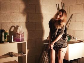 Линн Манчинелли секси – Плохой Фрэнк (2017) #3