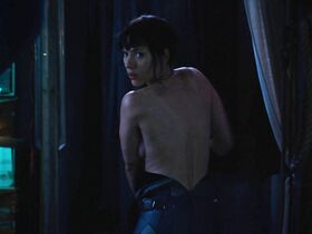 Скарлетт Йоханссон секси – Призрак в доспехах (2017) #8