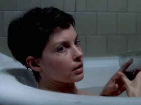 Эшли Джадд секси – Амнезия (2004) #2