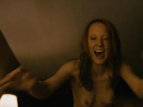 Энн Хеч голая – Совсем не бабник (2011)