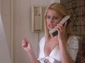 Эми Доленц секси, Джули Майклс голая – Колдовская доска 2 (1993)