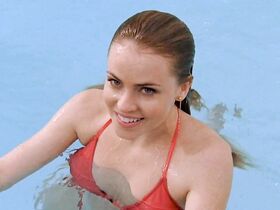 Аманда Шулл секси – Холм одного дерева s07e08 (2009)