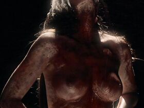 Аманда М. Кёртис голая, Ханна Левиен секси – Кровные братья (2015)