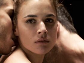 Адриана Угарте голая – Обратная сторона любви (2011) #2