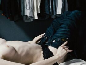 Нора фон Вальдштеттен голая – Гравитация (2009) #2