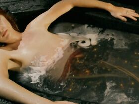 Лаура Билгери голая – Возвращение (2017) #3