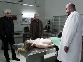 Джэйни Бейби голая – Место преступления e1022 (2017)