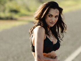 Кристина Очоа секси – Кровавая езда s01e02 (2017) #3