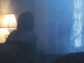 Брук Хендерсон голая, Аланна ЛеВерж голая – Выпусти её (2016) #2