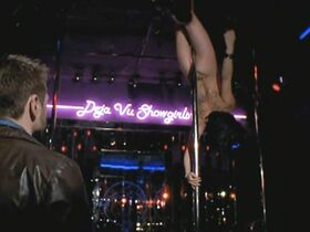 Натали Скитов голая, Сара Мюррэй голая – Убийство по кускам (2004) #2