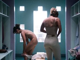 Элисон Бри голая – Блеск s01e01 (2017) #2