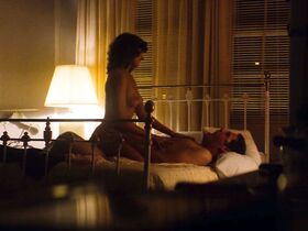 Элисон Бри голая – Блеск s01e01 (2017) #6