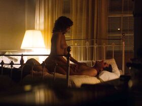 Элисон Бри голая – Блеск s01e01 (2017) #7