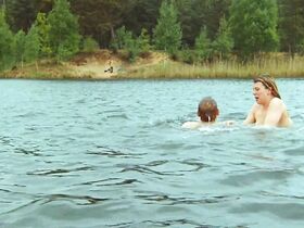 Йёрдис Трибель голая – Хорошее лето (2011) #2