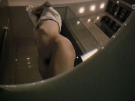 Джоанна Орлеанска голая – Качели (2009)