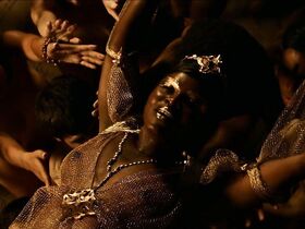 Йетиде Бадаки голая – Американские боги s01e08 (2017) #1