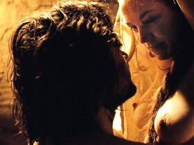 Франциска Вульф голая, Яна Палласке голая – 12 метров без головы (2009)