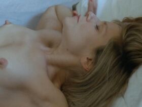 Элоди Буше голая, Марина Фоис голая – Несколько счастливцев (2010) #3