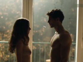 Алиса Двиер голая – Im Alleingang — Elemente des Zweifels (2012) #3