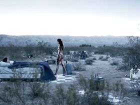 Ханна Халлдорсдоттир голая – Ускользающее счастье (2010) #3