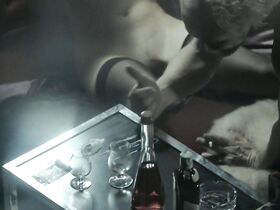 Габриэла Черна голая – Цирк Буковски s01e02 (2013) #3