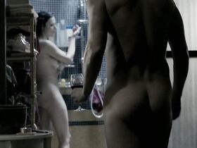 Барбора Моттлова голая, Ева Кодешова голая – Цирк Буковски s01e03 (2013) #3