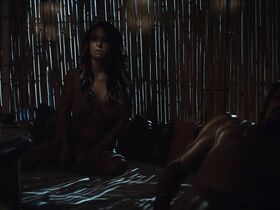 Мэдисон Маккинли голая – Свингеры из Палм-Спрингс (2017) #6