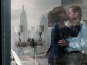 Изабель Рише секси, Тетчена Белланж секси – 3 счастливых поросенка (2016) #3