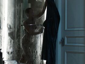 Софи Прегент голая – 3 счастливых поросенка (2016) #3