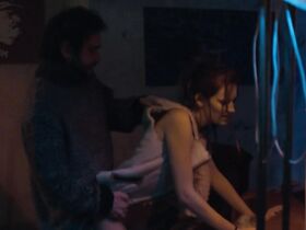 Барбора Янова голая – Цирк Буковски s02e03 (2014)