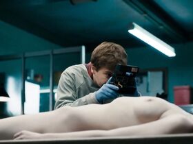 Олуэн Катрин Келли голая – Демон внутри (2016)