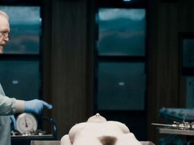 Олуэн Катрин Келли голая – Демон внутри (2016) #3