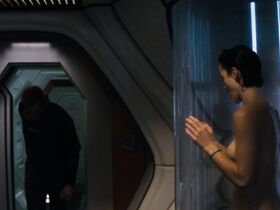 Кэрри-Энн Мосс голая – Красная планета (2000)