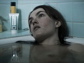 Эмелин Фремон голая – Полицейские из Гавра s03e02 (2013) #3