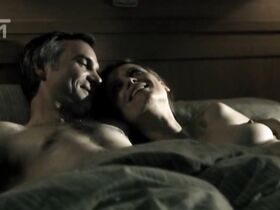 Сильвия Сувадова голая – Глубокий дренаж s01e02 (2008)