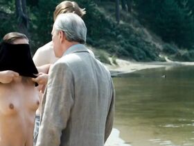 Ева ван де Вейдевен голая – Последние дни Эммы Бланк (2009) #3