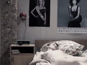 Марта Нерадкевич голая – Соединенные штаты любви (2016)