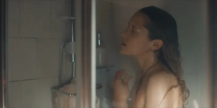 Fucked in a Cafe serialini tomosha qiling